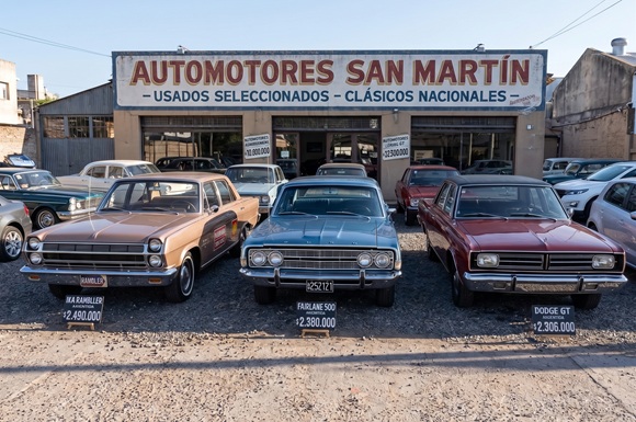 Ford Fairlane 500 V8