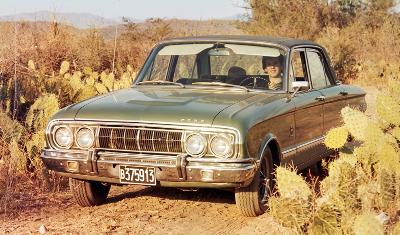 Ford Falcon Futura 221